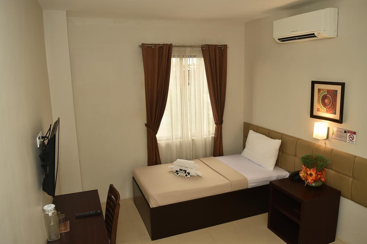 Columbus Plaza Hotel General Santos City Exterior foto